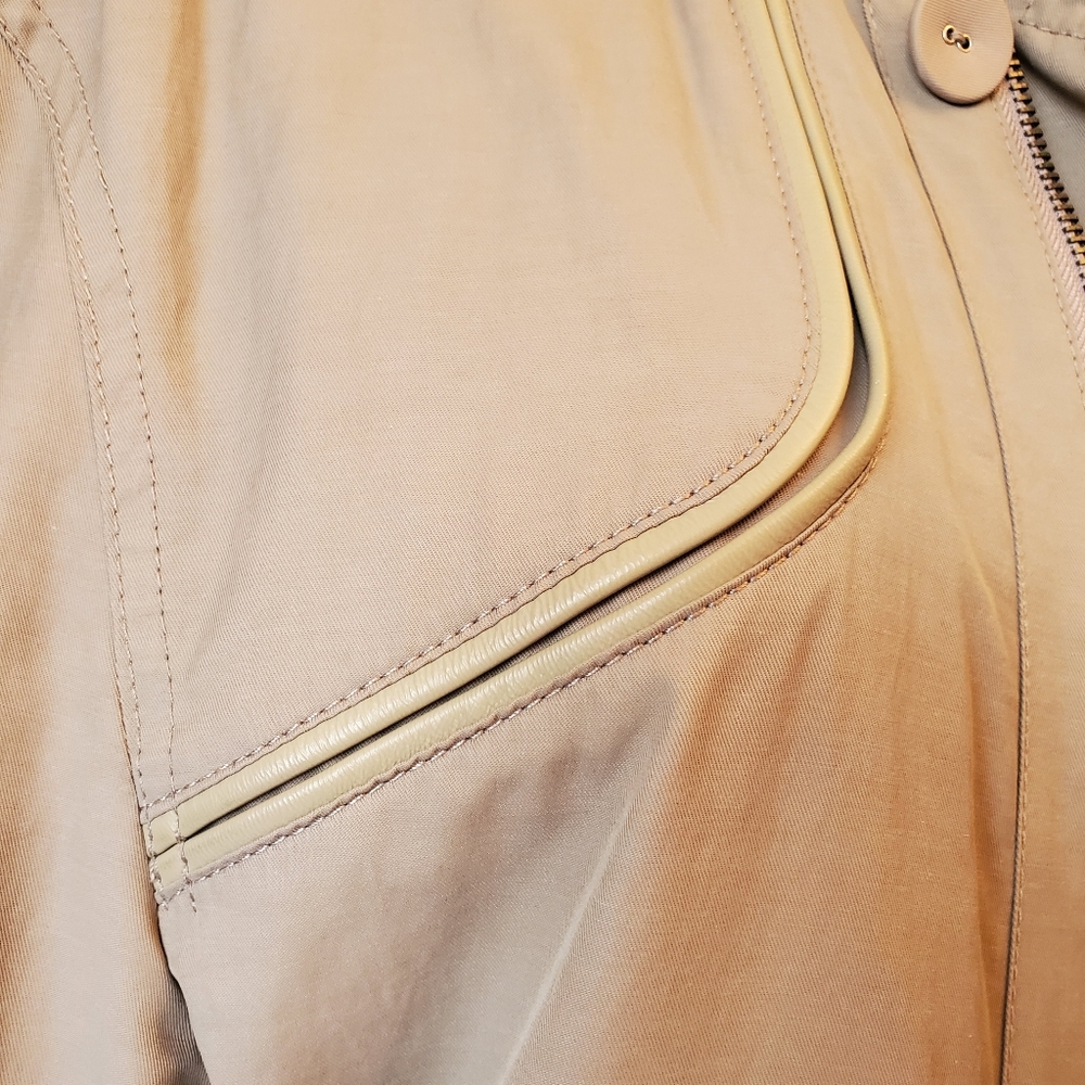 Waterproof/windbreaker jacket - Picture 14 of 15